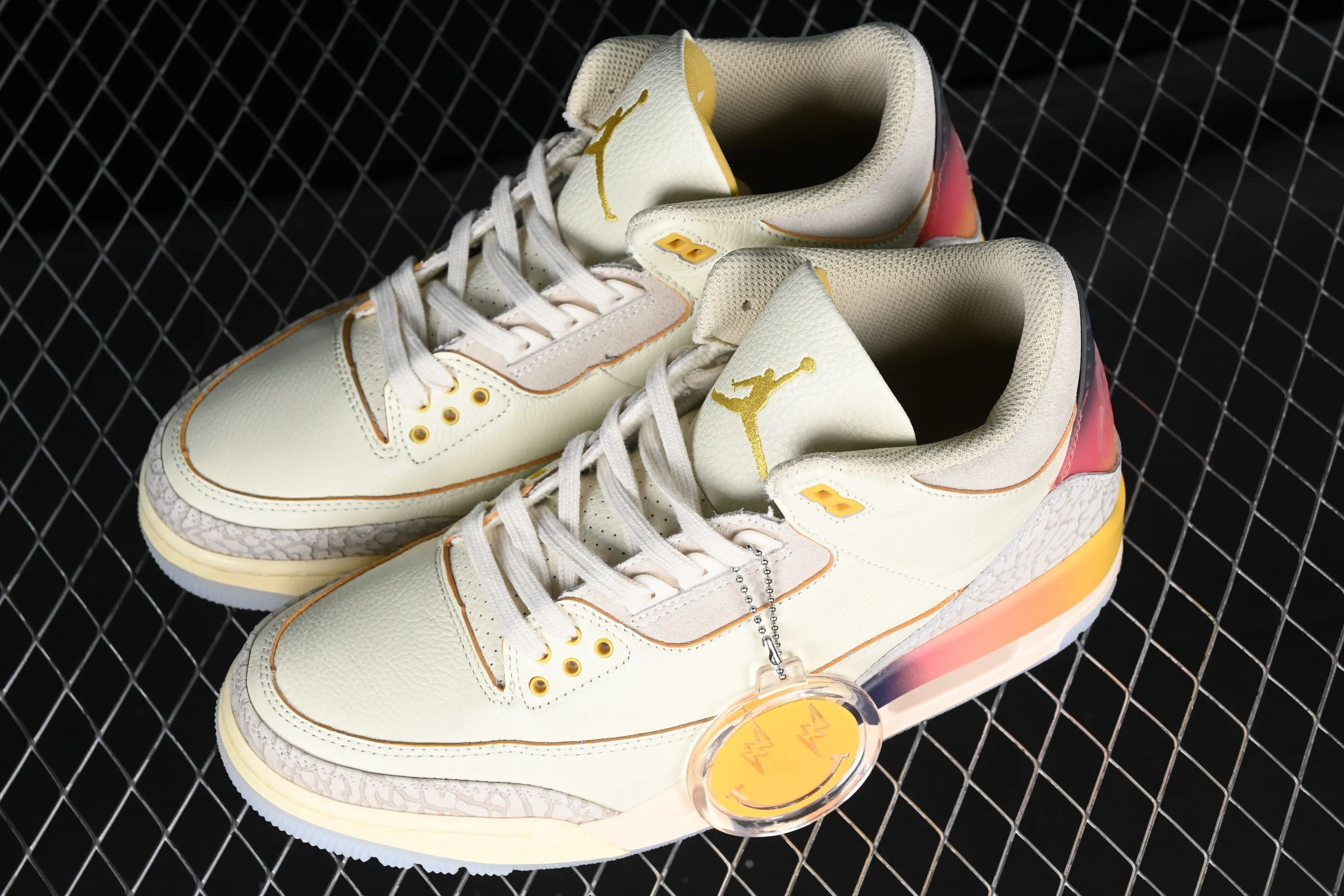 All categories Air Jordan Jordan series basketball shoes Air Jordan 3 L version J.Balvin x Air Jordan 3 Retro AJ3 Joe 3 rainbow gradient FN0344-901